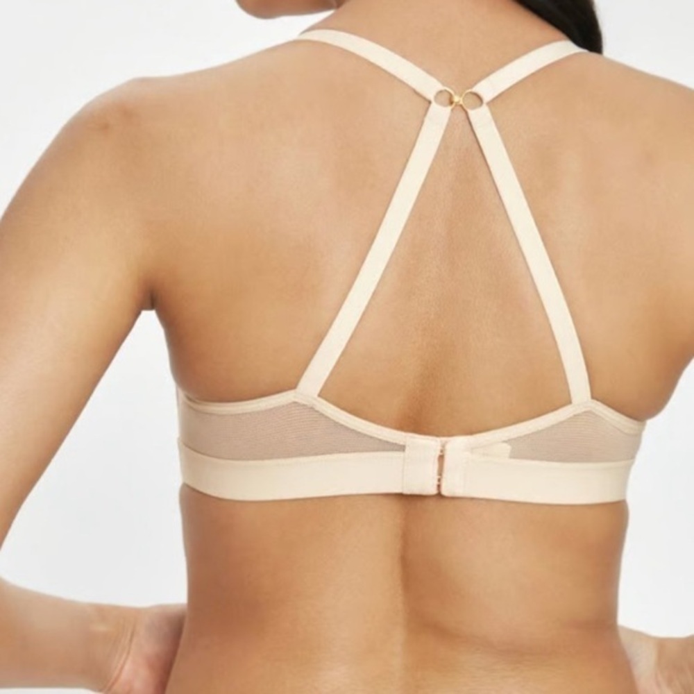 Lively All-Day Deep V No-Wire wireless Nude bra T shirt with J‎ hooks 38DD - Picture 3 of 9